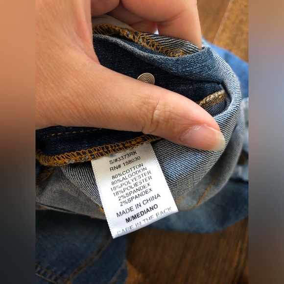 Love Tree Denim Women’s M Medium Vintage Wash Raw Cuffed Hem Denim/Jean Overalls - Picture 7 of 12